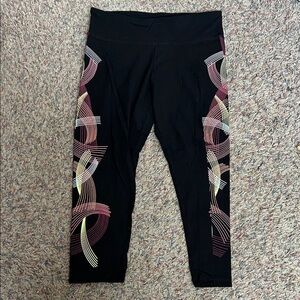 SO Black Yoga Capri Leggings